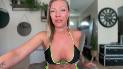 sacha__xx online show from 06-08-26, 12:49