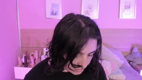 Snapshot of sachi_meow chatting on 02-28-25, 11:47 Ig online show from 02-28-25, 11:47