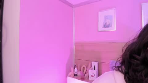 Snapshot of sachi_meow chatting on 03-05-25, 07:06 Ig online show from 03-05-25, 07:06