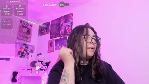 Snapshot of sachi_meow chatting on 10-08-25, 08:28 Ig online show from 10-08-25, 08:28