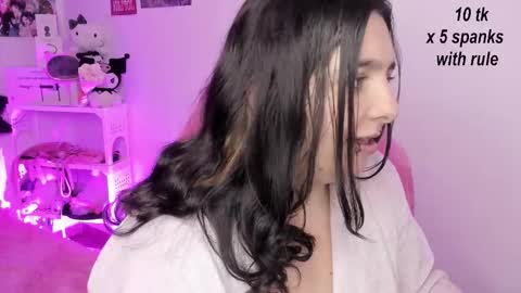 Snapshot of sachi_meow chatting on 10-16-25, 12:28 Ig online show from 10-16-25, 12:28