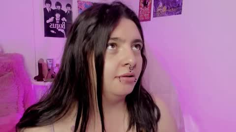 Snapshot of sachi_meow chatting on 11-08-25, 11:10 Ig online show from 11-08-25, 11:10