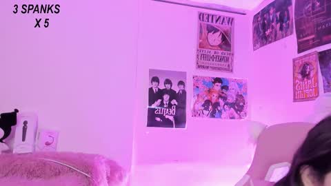 Snapshot of sachi_meow chatting on 12-04-25, 10:02 Ig online show from 12-04-25, 10:02