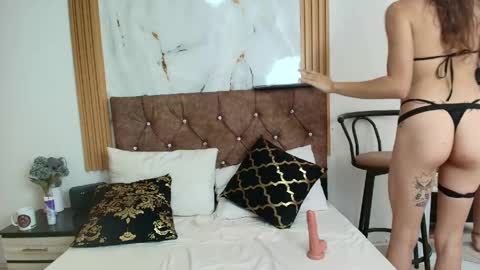 Snapshot of sacrlet_fox75 chatting on 04-15-26, 07:58 scarlet fox75 online show from 04-15-26, 07:58