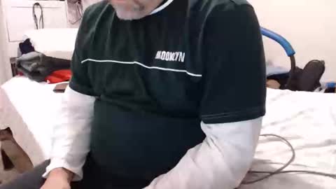 dadbod online show from 12-21-25, 09:00