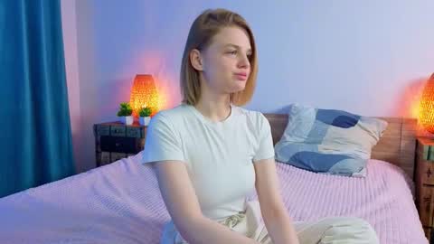 Lilli online show from 10-28-25, 08:29