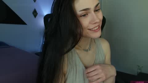 Snapshot of sadierenee96 chatting on 12-19-24, 01:50 Sadie Renee  online show from 12-19-24, 01:50