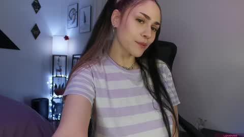 Snapshot of sadierenee96 chatting on 12-20-24, 02:30 Sadie Renee  online show from 12-20-24, 02:30