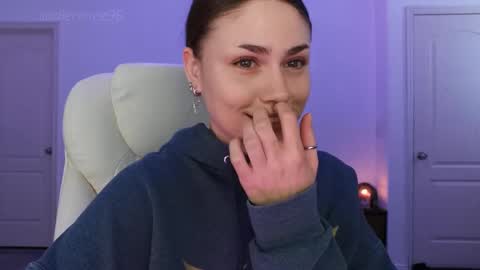 Snapshot of sadierenee96 chatting on 09-15-25, 08:53 Sadie Renee  online show from 09-15-25, 08:53