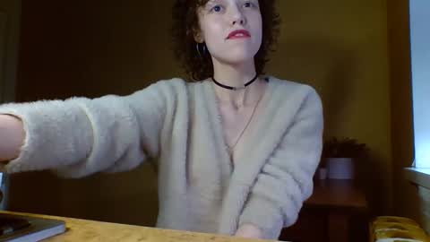 Snapshot of sadnimf chatting on 11-05-25, 10:37 Rose online show from 11-05-25, 10:37