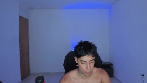 saenz_hotx online show from 10-13-25, 09:37
