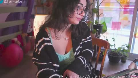 Safa online show from 12-17-24, 04:21