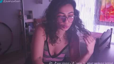 Safa online show from 01-22-25, 04:33