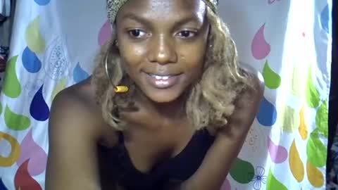 Snapshot of safira19 chatting on 09-15-25, 12:27 safira19 online show from 09-15-25, 12:27