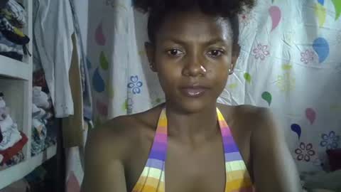 Snapshot of safira19 chatting on 10-26-25, 07:53 safira19 online show from 10-26-25, 07:53