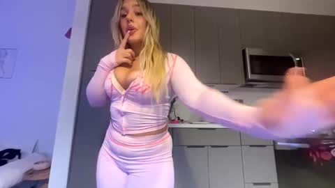 Shaina Blue online show from 11-08-25, 03:50