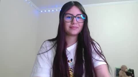 Snapshot of sahaliefox_ chatting on 09-26-25, 11:53 Sahaliefox online show from 09-26-25, 11:53