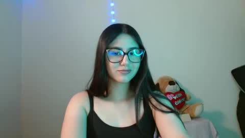 Snapshot of sahaliefox_ chatting on 09-27-25, 06:02 Sahaliefox online show from 09-27-25, 06:02