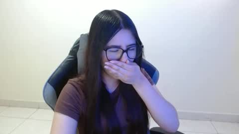 Snapshot of sahaliefox_ chatting on 11-12-25, 03:12 Sahaliefox online show from 11-12-25, 03:12