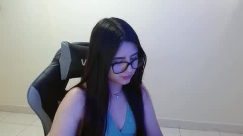 Snapshot of sahaliefox_ chatting on 11-13-25, 09:14 Sahaliefox online show from 11-13-25, 09:14