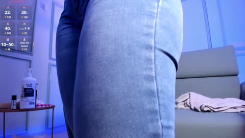 Snapshot of saharawalker chatting on 01-07-25, 03:35 SAHARA WALKER  online show from 01-07-25, 03:35