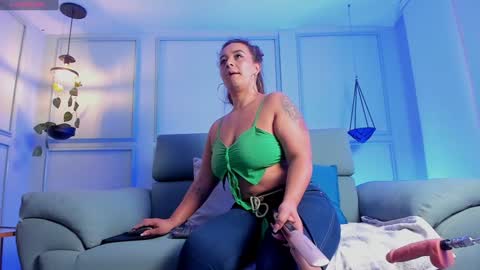 Snapshot of saharawalker chatting on 02-04-25, 02:39 SAHARA WALKER  online show from 02-04-25, 02:39
