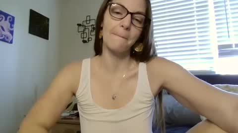 Snapshot of sahmilf chatting on 01-15-25, 06:08 Lelo online show from 01-15-25, 06:08