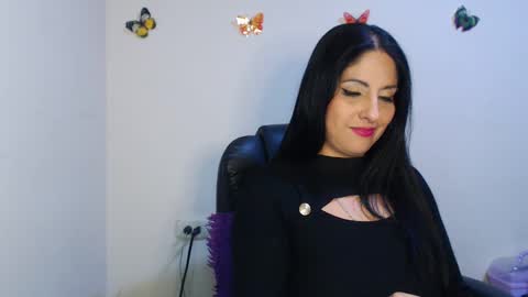 Karina online show from 10-20-25, 11:16