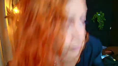 Snapshot of sahra_tayl0r_ chatting on 05-13-26, 12:24 SARA online show from 05-13-26, 12:24