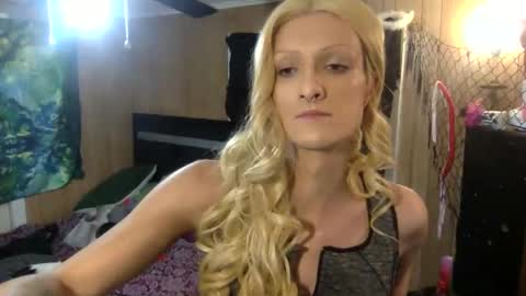 Snapshot of sailaway9694 chatting on 11-08-25, 01:22 PupTwink online show from 11-08-25, 01:22