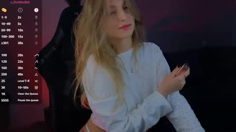 Snapshot of saillise chatting on 11-07-25, 09:59 Sofia online show from 11-07-25, 09:59