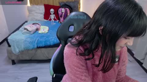 Snapshot of sailor_moon07 chatting on 10-10-25, 05:28 sailor online show from 10-10-25, 05:28