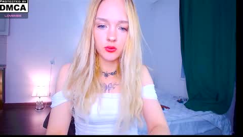 Snapshot of sailormoon666_ chatting on 05-15-26, 01:34 Sofia online show from 05-15-26, 01:34