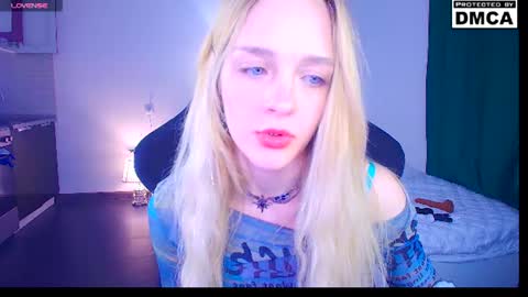 Snapshot of sailormoon666_ chatting on 06-14-26, 02:24 Sofia online show from 06-14-26, 02:24
