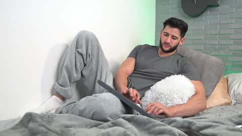 saimon  online show from 01-02-25, 01:49