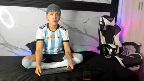 Juan online show from 11-27-25, 04:14