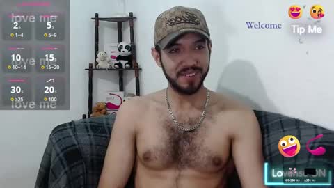 Snapshot of saint_castle chatting on 09-14-25, 12:21 Saint Castle online show from 09-14-25, 12:21