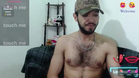 Snapshot of saint_castle chatting on 09-29-25, 10:47 Saint Castle online show from 09-29-25, 10:47