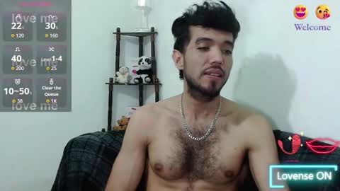 Snapshot of saint_castle chatting on 10-06-25, 01:36 Saint Castle online show from 10-06-25, 01:36