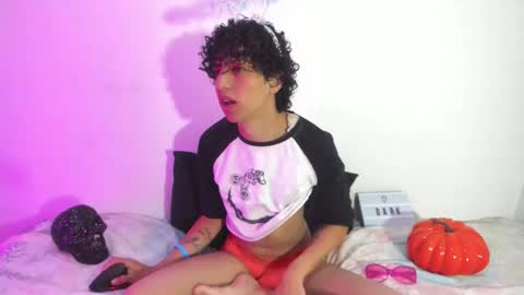 Snapshot of saint_dark chatting on 10-31-25, 02:18 saint_dark online show from 10-31-25, 02:18