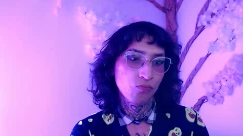 Hikari online show from 10-17-25, 06:10