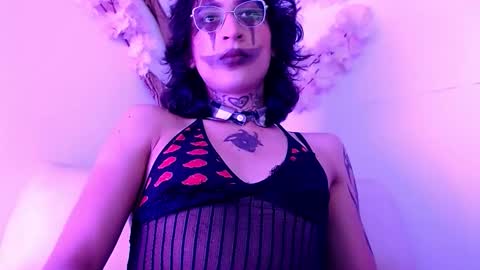 Hikari online show from 10-18-25, 01:23