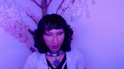 Hikari online show from 10-21-25, 07:03