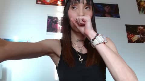 Sakura Skinny online show from 12-11-24, 09:55