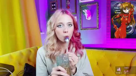 Snapshot of sakurabliss chatting on 10-13-25, 05:02 sakurabliss online show from 10-13-25, 05:02