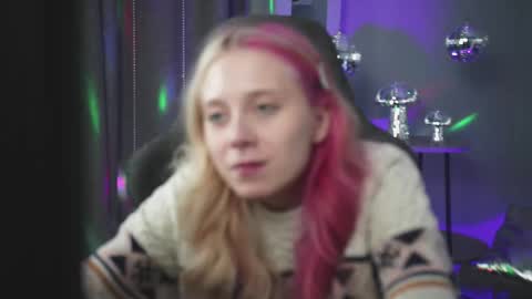 Snapshot of sakurabliss chatting on 10-16-25, 01:01 sakurabliss online show from 10-16-25, 01:01