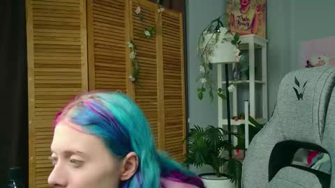 Snapshot of sakurabliss chatting on 11-12-25, 05:46 sakurabliss online show from 11-12-25, 05:46