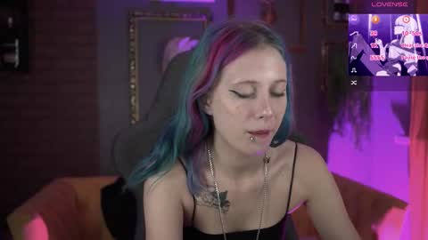 Snapshot of sakurabliss chatting on 11-26-25, 08:32 sakurabliss online show from 11-26-25, 08:32