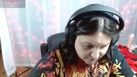 salacious_bunny online show from 11-21-25, 02:05