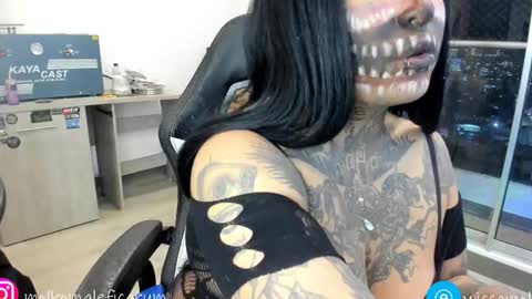 Salem Winchester online show from 10-21-25, 11:38